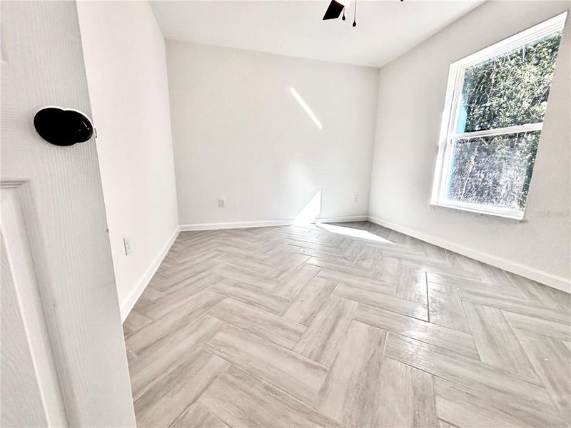 Spacious, unfurnished interior of a new home in , Summerfield (Image 8).