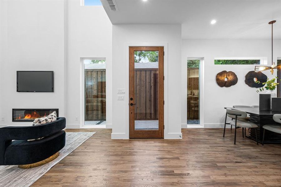 Furnished interior view inside a new home in , Dallas (Image 17). Furnished interior view inside a new home in , Dallas (Image 17).