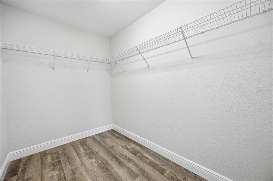 Spacious, unfurnished interior of a new home in , Ocala (Image 16).