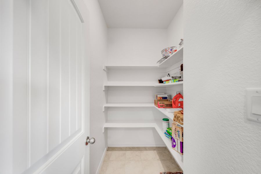 Furnished interior view inside a new home in Oak Valley, Terrell (Image 16).