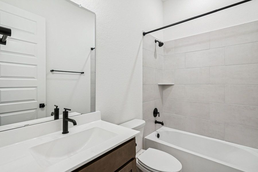 Furnished interior view inside a new home in The Highlands 40', Porter (Image 6). Furnished interior view inside a new home in The Highlands 40', Porter (Image 6).