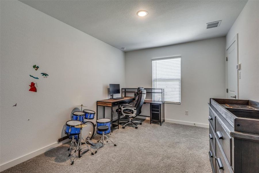 Furnished interior view inside a new home in Rolling Ridge, Van Alstyne (Image 20). Furnished interior view inside a new home in Rolling Ridge, Van Alstyne (Image 20).