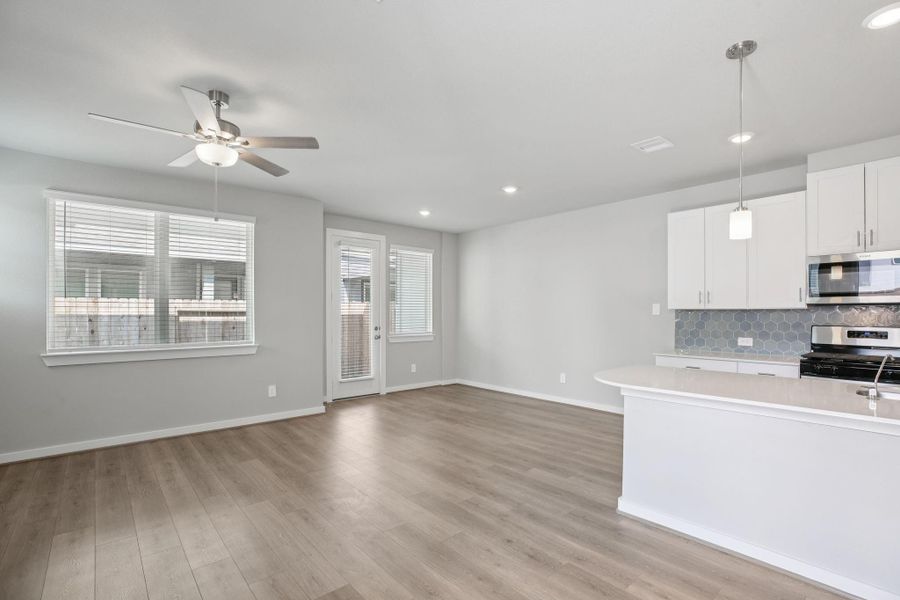 Spacious, unfurnished interior of a new home in Spring Brook Village - City Series, Houston (Image 20).