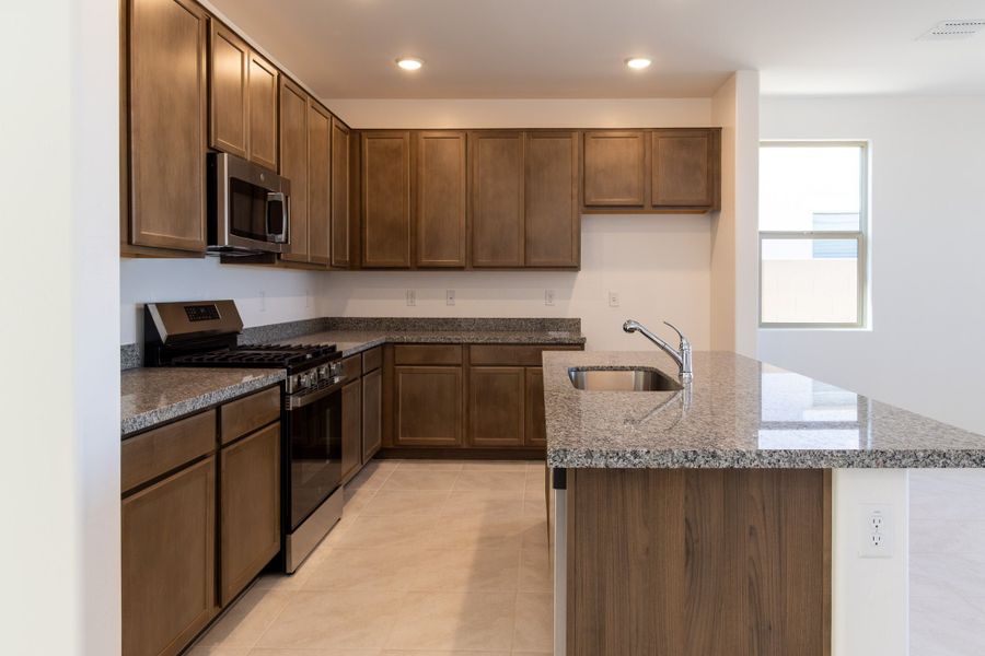 Furnished interior view inside a new home in Rancho Santa Rosa, Maricopa (Image 7).