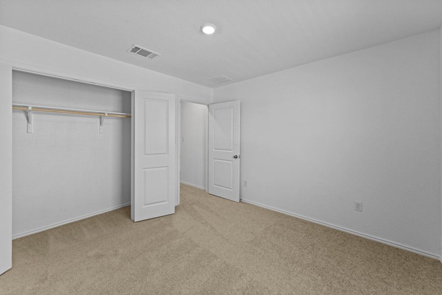 Spacious, unfurnished interior of a new home in Sunset Oaks: Ridgepointe Collection, Maxwell (Image 11). Spacious, unfurnished interior of a new home in Sunset Oaks: Ridgepointe Collection, Maxwell (Image 11).