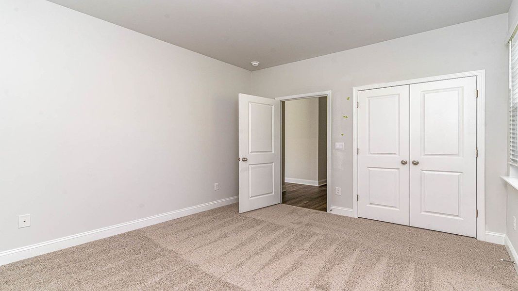 Representative unfurnished interior of a home built from the HARBOR OAK by D.R. Horton in Haven View, Murrells Inlet (Image 26).