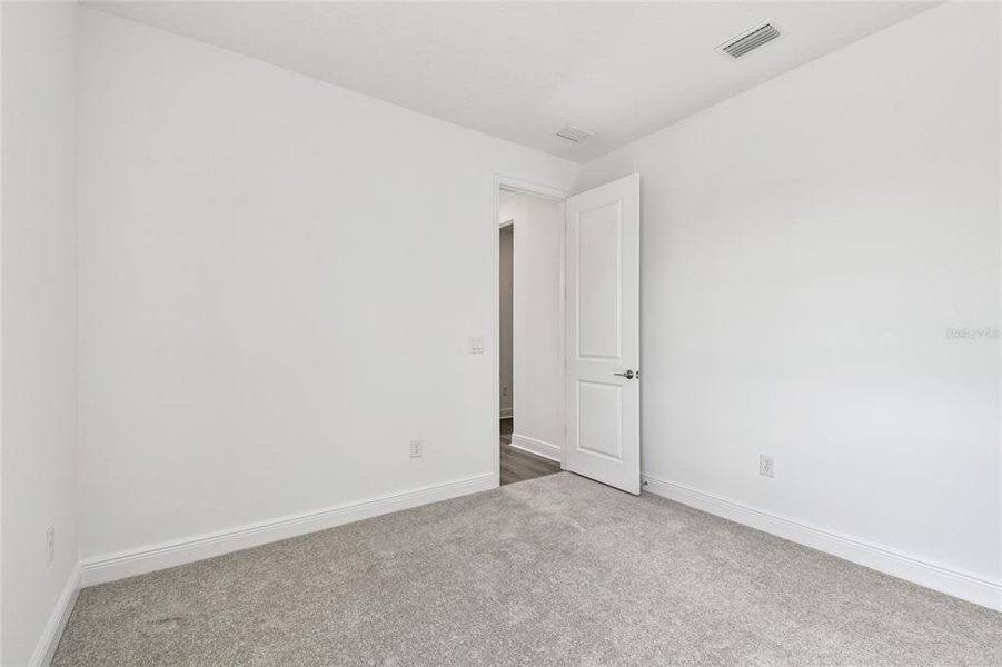 Spacious, unfurnished interior of a new home in Hawkstone, Sarasota (Image 16).