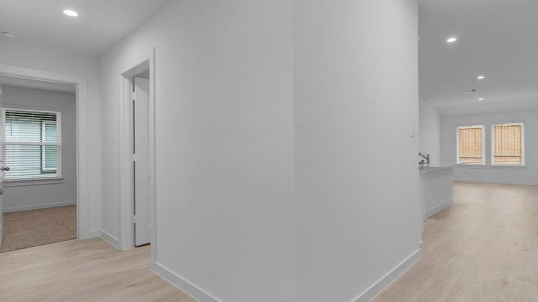 Spacious, unfurnished interior of a new home in Tamarron, Fulshear (Image 13).