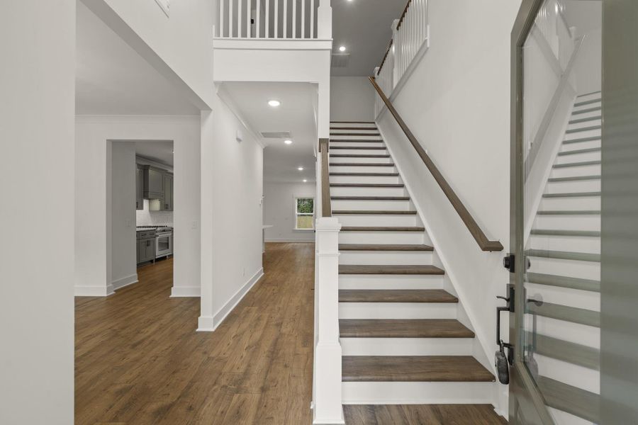 Spacious, unfurnished interior of a new home in , Mount Pleasant (Image 14).