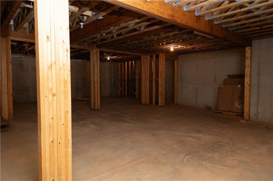 Spacious, unfurnished interior of a new home in , Stockbridge (Image 18).