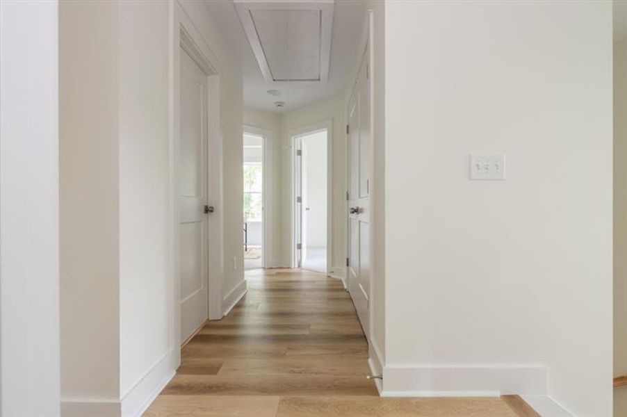 Spacious, unfurnished interior of a new home in , Atlanta (Image 19).