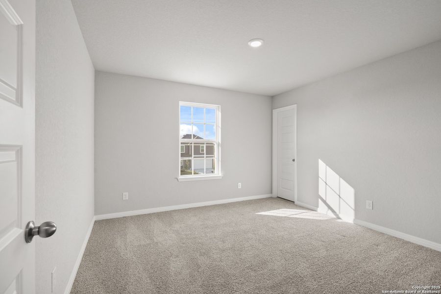 Spacious, unfurnished interior of a new home in Applewhite Meadows, San Antonio (Image 22).