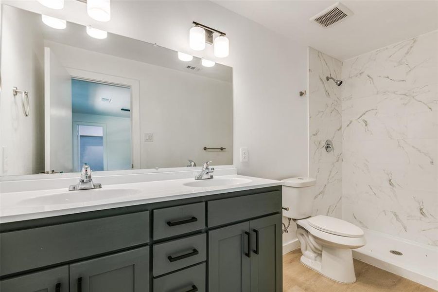 Furnished interior view inside a new home in , Terrell (Image 3).