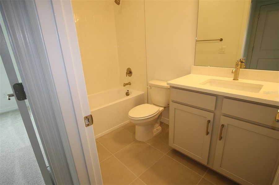 Furnished interior view inside a new home in , Orlando (Image 12).