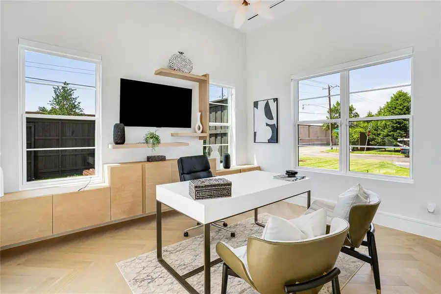 Furnished interior view inside a new home in , Dallas (Image 11).