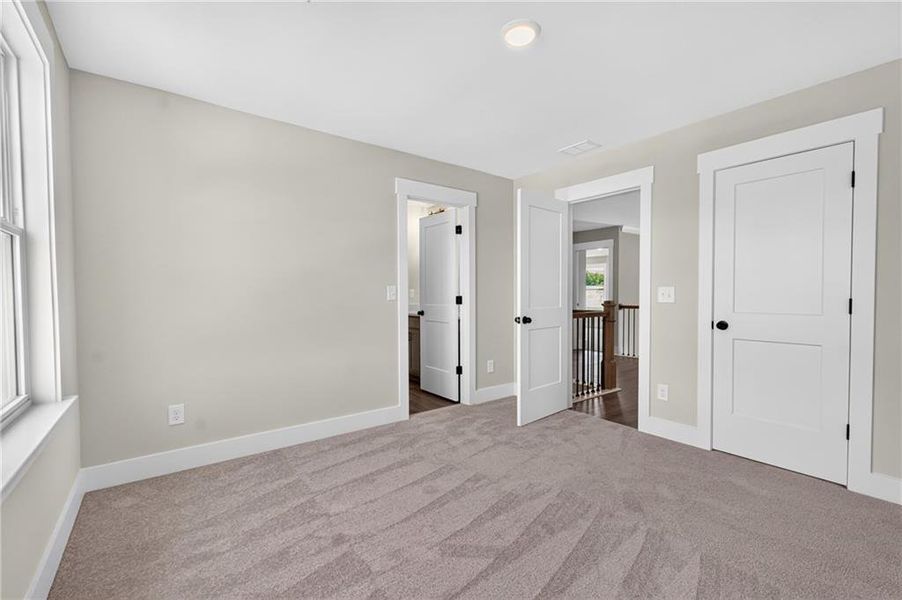 Spacious, unfurnished interior of a new home in Twin Lakes, Hoschton (Image 29).