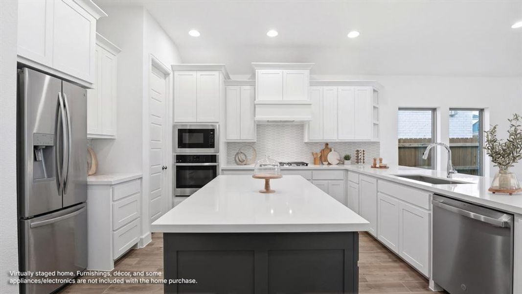 Furnished interior view inside a new home in Avondale, Fate (Image 14).