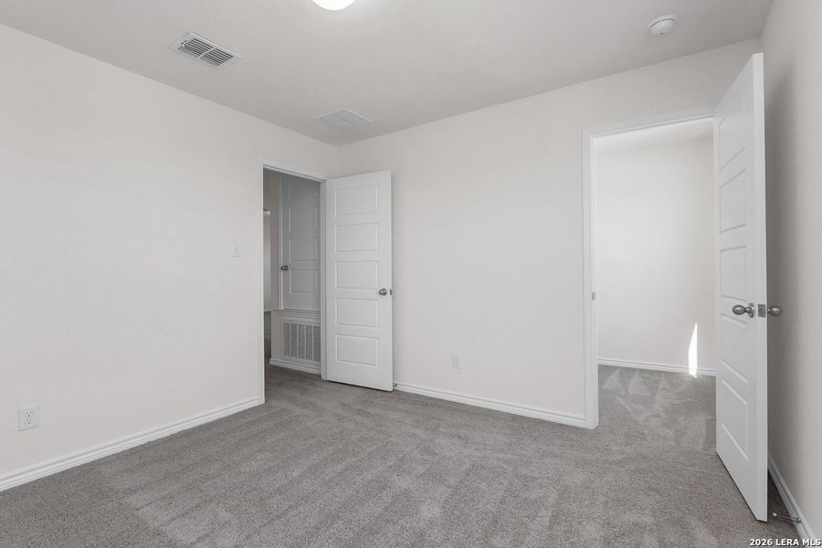 Spacious, unfurnished interior of a new home in The Granary - Heritage Collection, San Antonio (Image 13).