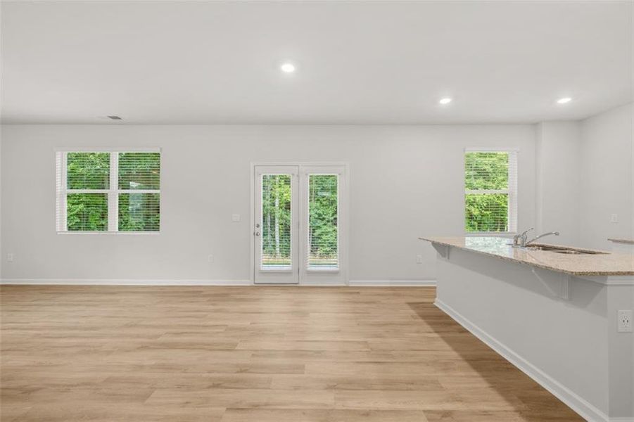 Spacious, unfurnished interior of a new home in Oakleigh Glen, Dallas (Image 29).