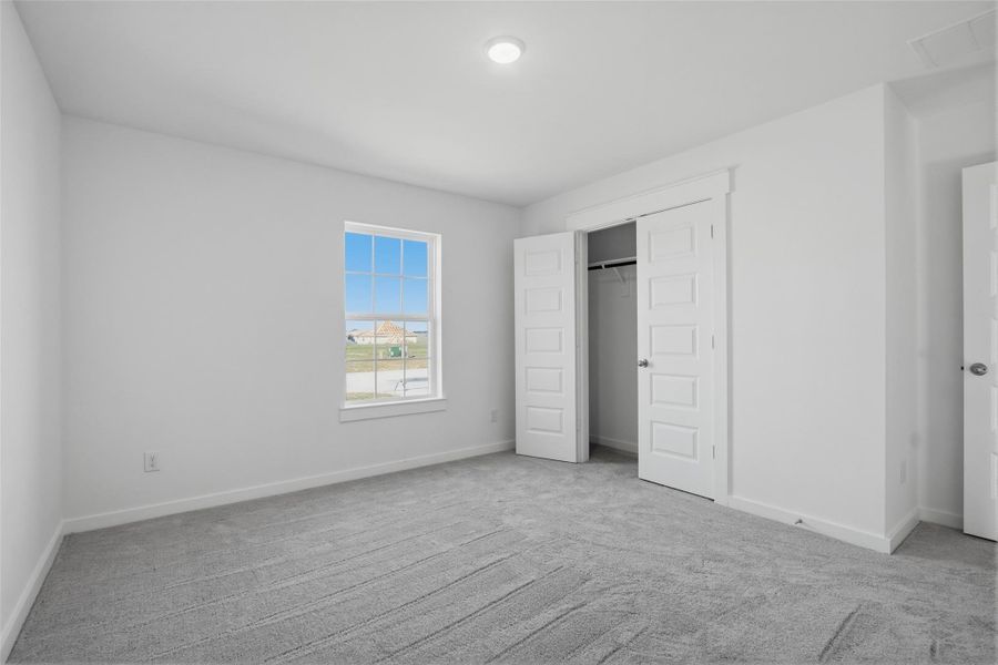 Spacious, unfurnished interior of a new home in Mostyn Springs, Magnolia (Image 19).