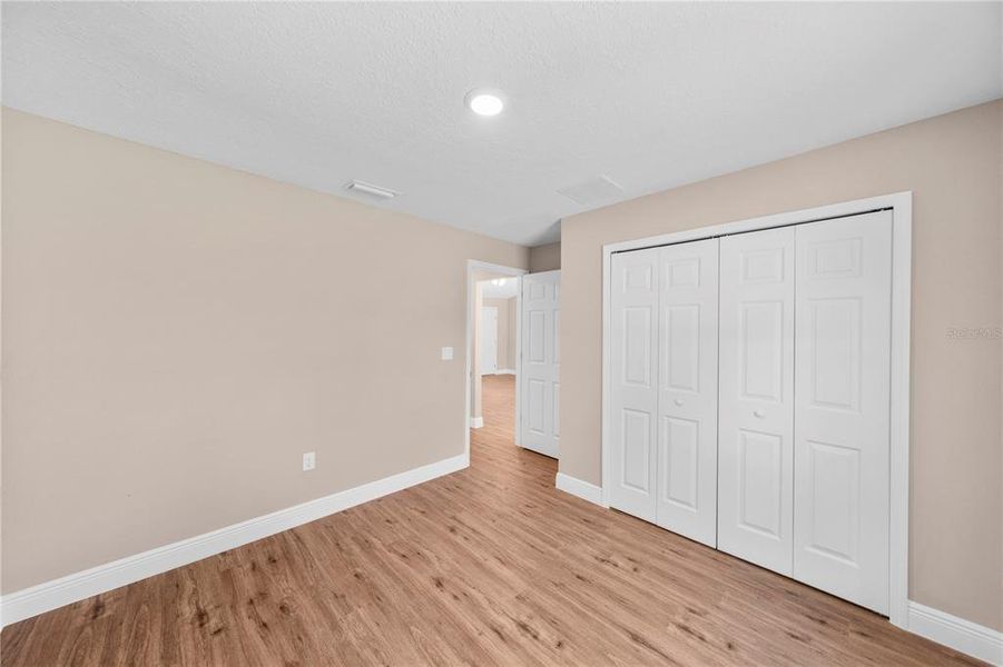 Spacious, unfurnished interior of a new home in , Ocala (Image 33).