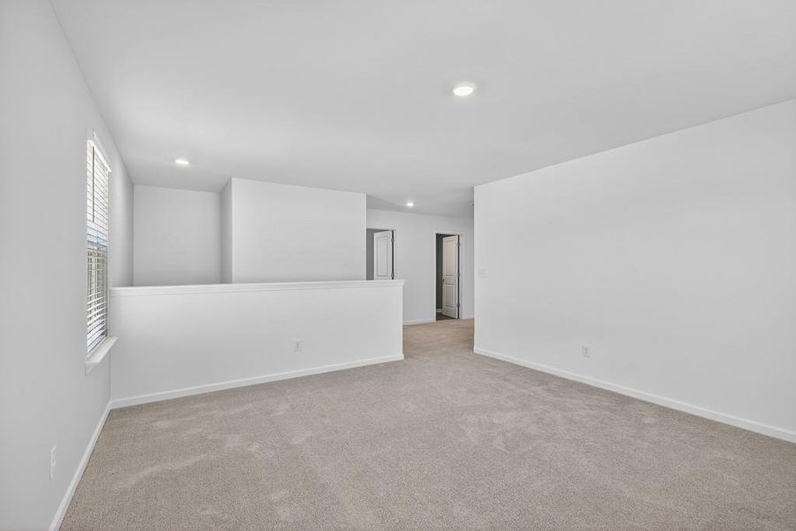 Spacious, unfurnished interior of a new home in Buice Lake, Acworth (Image 15).