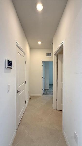Spacious, unfurnished interior of a new home in Silverlake, Lake Alfred (Image 15). Spacious, unfurnished interior of a new home in Silverlake, Lake Alfred (Image 15).