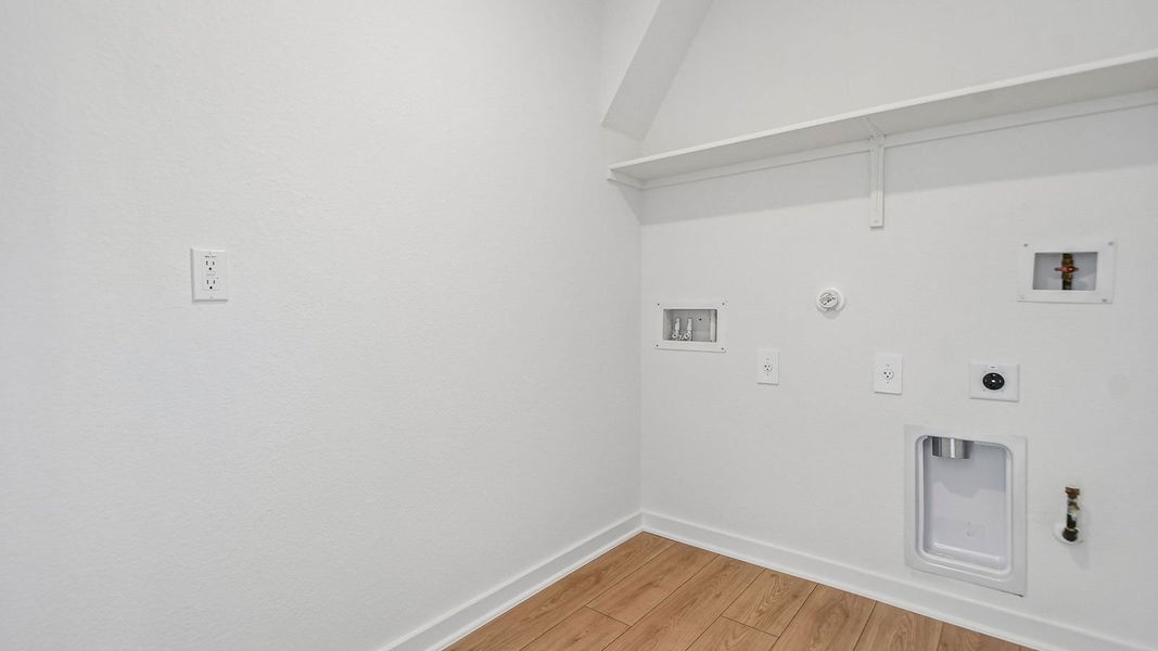Spacious, unfurnished interior of a new home in Trails at Wildhorse, Austin (Image 23).