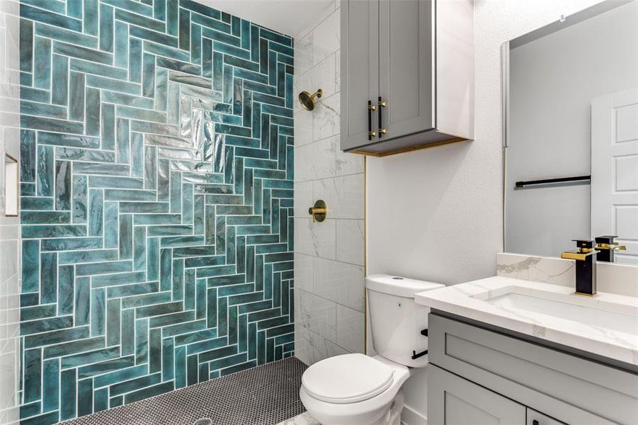 Furnished interior view inside a new home in , Fort Worth (Image 11).