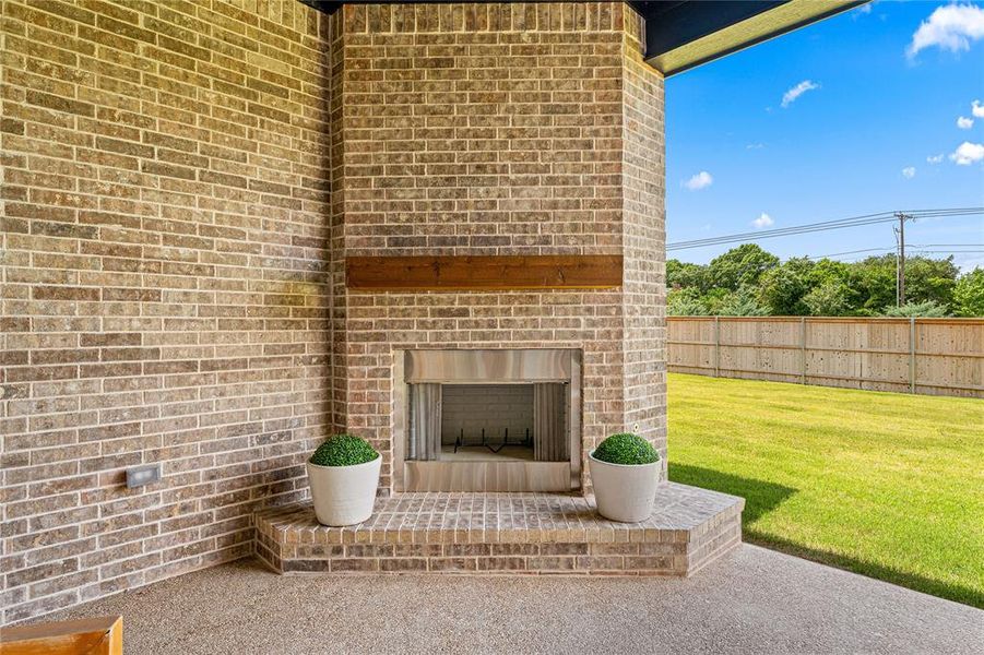 Exterior details and patio area of a home in , Woodway (Image 25).