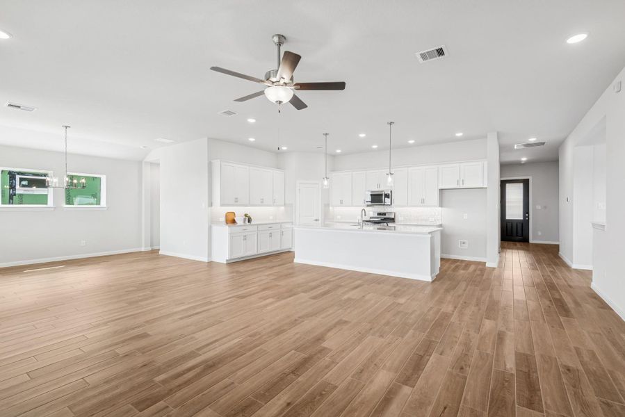 Spacious, unfurnished interior of a new home in The Grand Prairie 50’, Hockley (Image 37). Spacious, unfurnished interior of a new home in The Grand Prairie 50’, Hockley (Image 37).