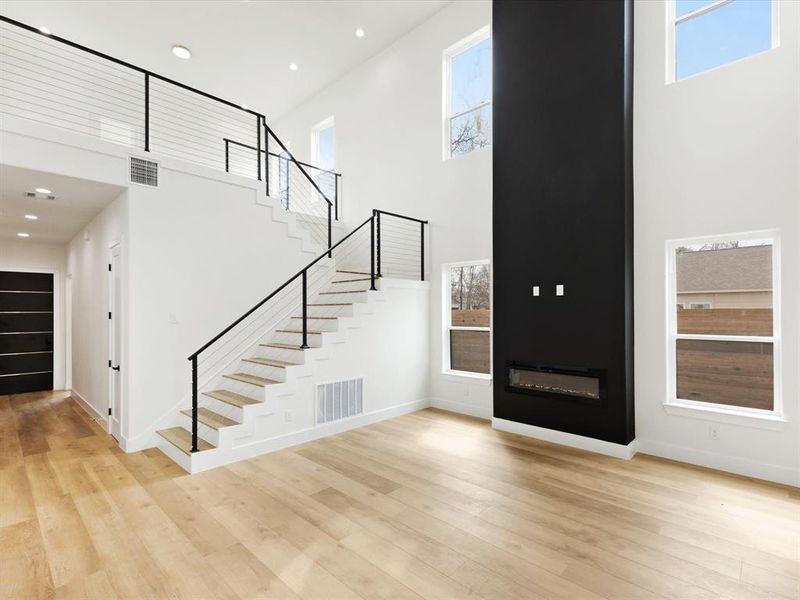 Spacious, unfurnished interior of a new home in , Dallas (Image 27).