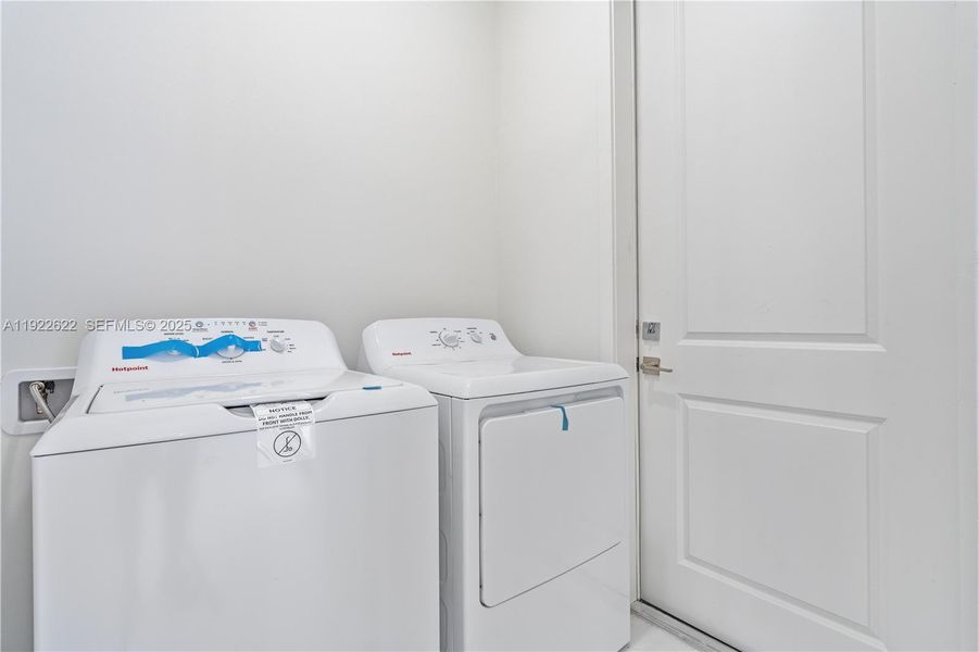 Close-up of interior finishes inside a home in , Lehigh Acres (Image 15).