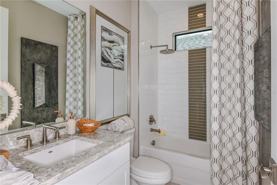 Furnished interior view inside a new home in Cresswind Lakewood Ranch, Lakewood Ranch (Image 32).