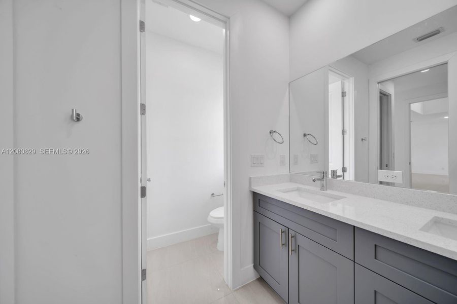 Furnished interior view inside a new home in , Lehigh Acres (Image 9).