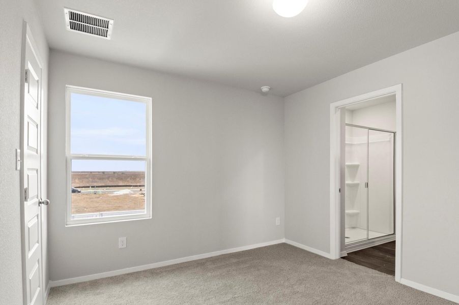 Spacious, unfurnished interior of a new home in Harvest Ridge, Elgin (Image 22).