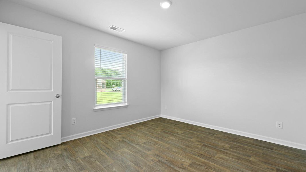 Spacious, unfurnished interior of a new home in Evergreen, Holly Hill (Image 19).
