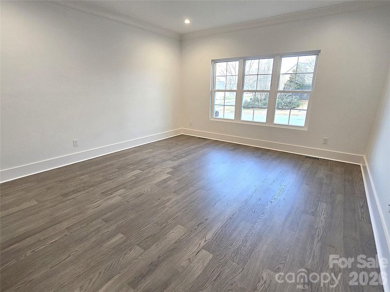 Spacious, unfurnished interior of a new home in , Hickory (Image 34).