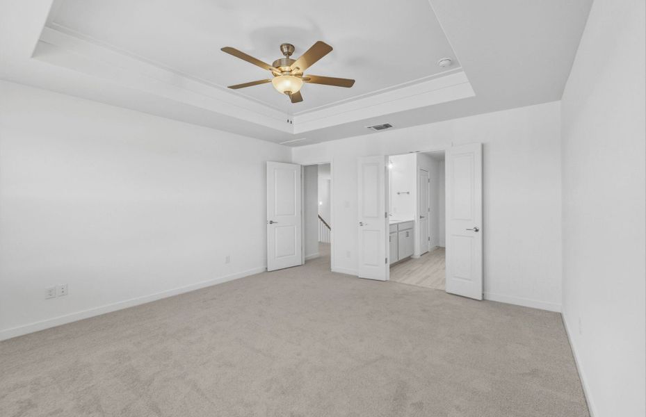 Spacious, unfurnished interior of a new home in Santa Rita Ranch, Liberty Hill (Image 30).