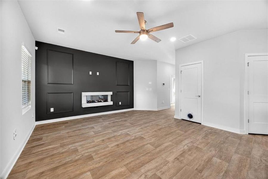 Spacious, unfurnished interior of a new home in The Enclave at Dial Farm Phase III, Walnut Grove (Image 21).