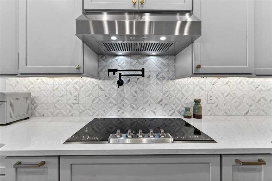 Close-up of interior finishes inside a home in , Bartow (Image 21).