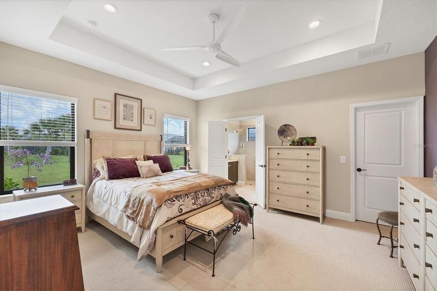 Furnished interior view inside a new home in , Englewood (Image 42).