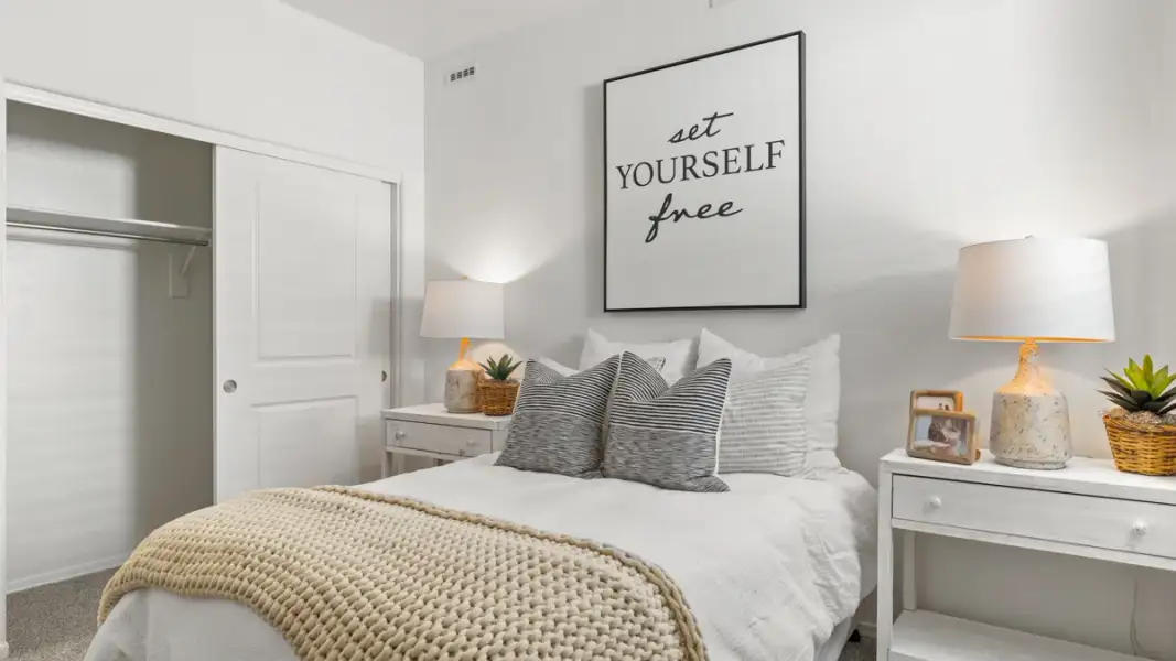 Furnished interior view inside a new home in Rio Rancho Estates, Wittmann (Image 11).