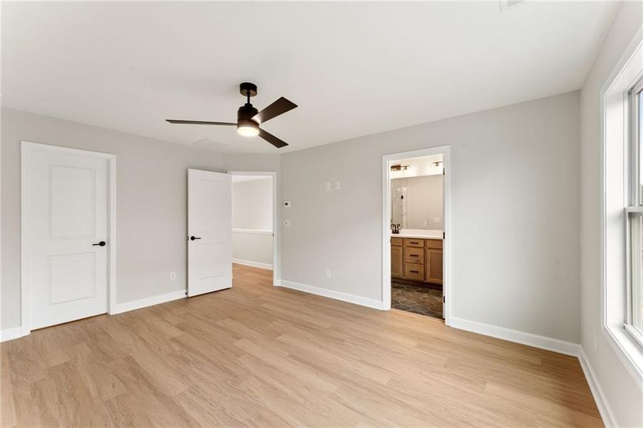 Spacious, unfurnished interior of a new home in East Park Village, Kennesaw (Image 14).