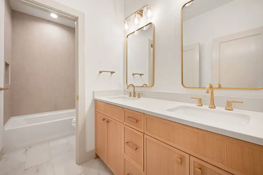 Furnished interior view inside a new home in , Dallas (Image 16).