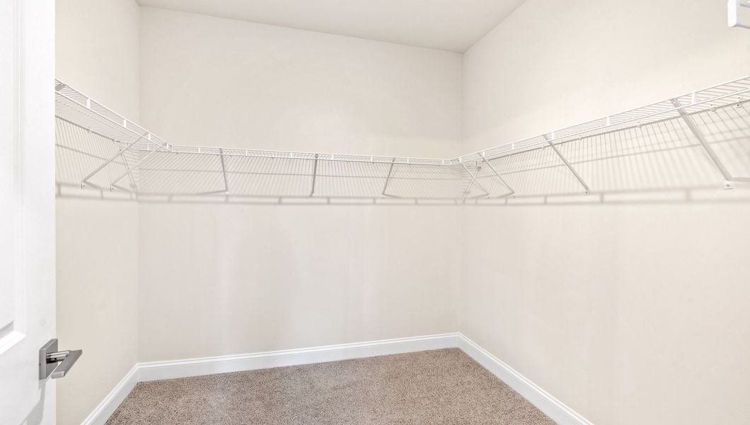 Spacious, unfurnished interior of a new home in Cottonwood Ridge, Piedmont (Image 24).