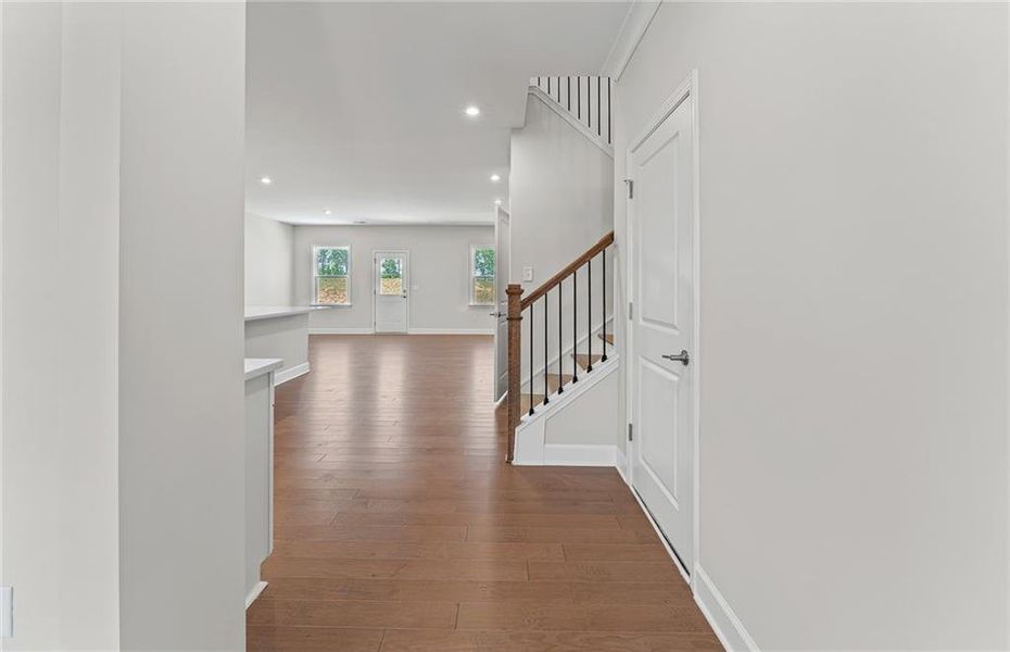 Spacious, unfurnished interior of a new home in Anderson Point, McDonough (Image 18).