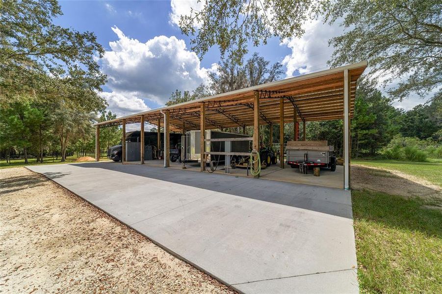 Community amenities in , Williston (Image 67).