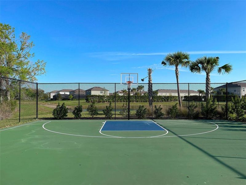 Community amenities in , Nokomis (Image 42).