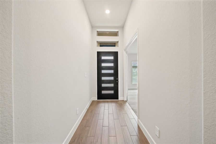 Spacious, unfurnished interior of a new home in The Woodlands Hills 60', Willis (Image 23). Spacious, unfurnished interior of a new home in The Woodlands Hills 60', Willis (Image 23).